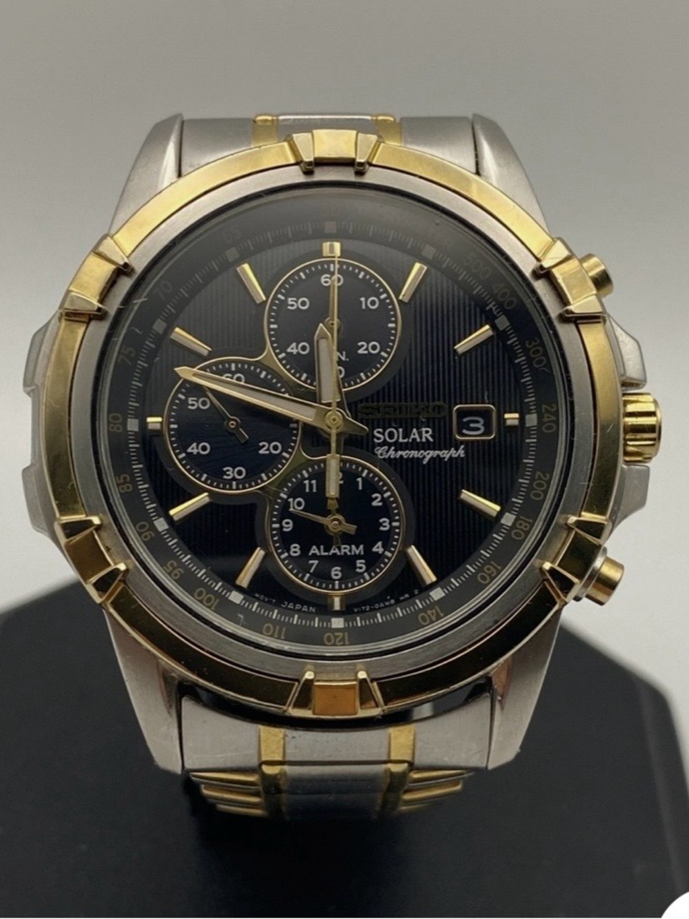 Seiko Solar Chronograph Watch with Alarm V172-0AJ0